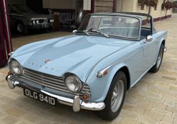 Triumph TR4A IRS