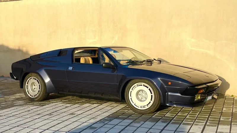 Lamborghini Jalpa: Models and Specs (1/4)