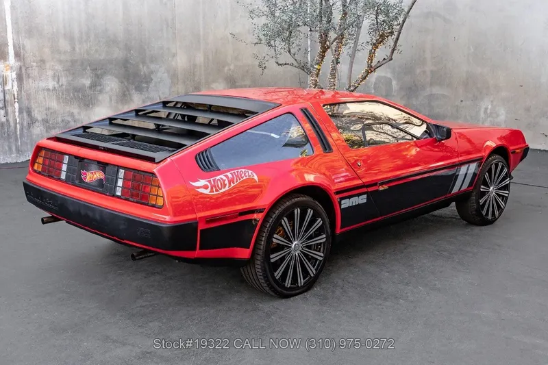 DeLorean DMC-12: Models and Specs (3/4)