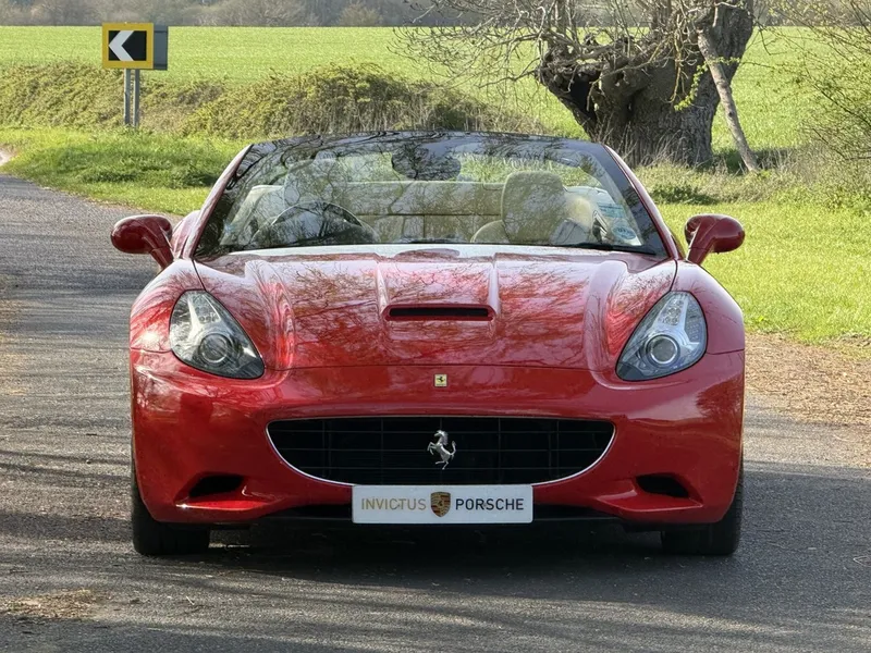 Ferrari California: Models and Specs (4/4)