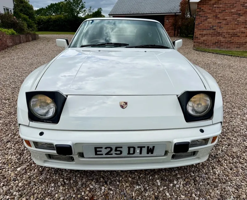Porsche 944: Models and Specs (4/4)