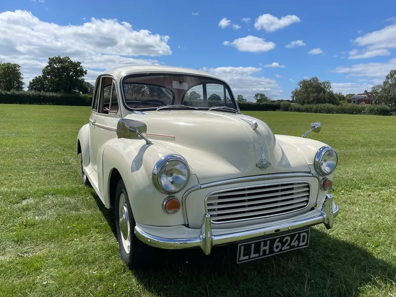 Morris Minor: Models and Specs (1/4)