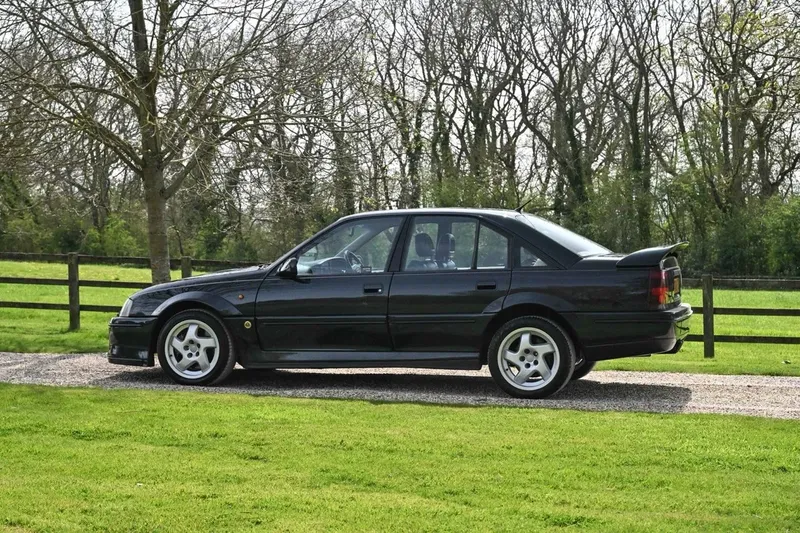 Lotus Carlton : modèles et fiches techniques (4/4)