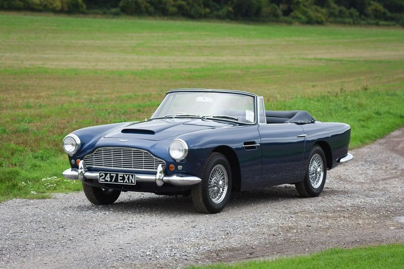 Aston Martin DB4: Models and Specs (3/4)
