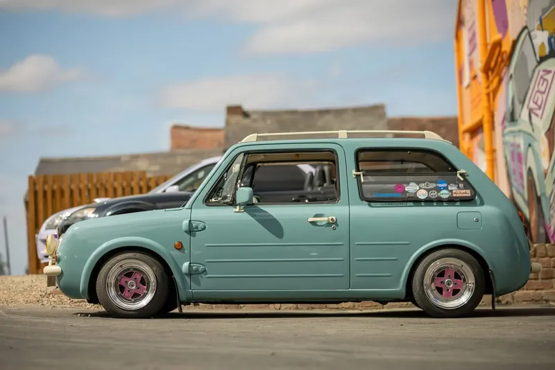Nissan Pao: Models and Specs (4/4)