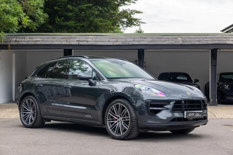 Porsche Macan: Models and Specs (4/4)