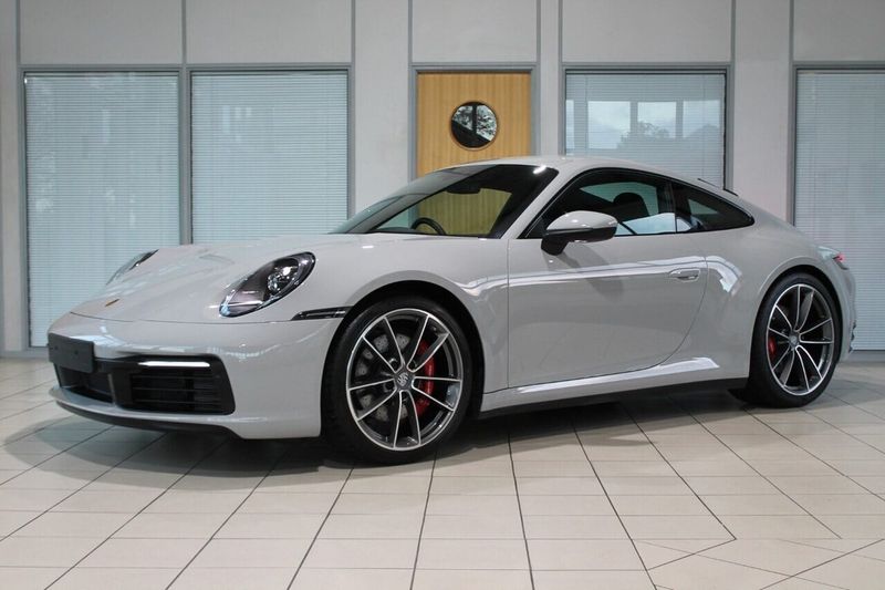 Porsche 911 : modèles et Caractéristiques (3/4)