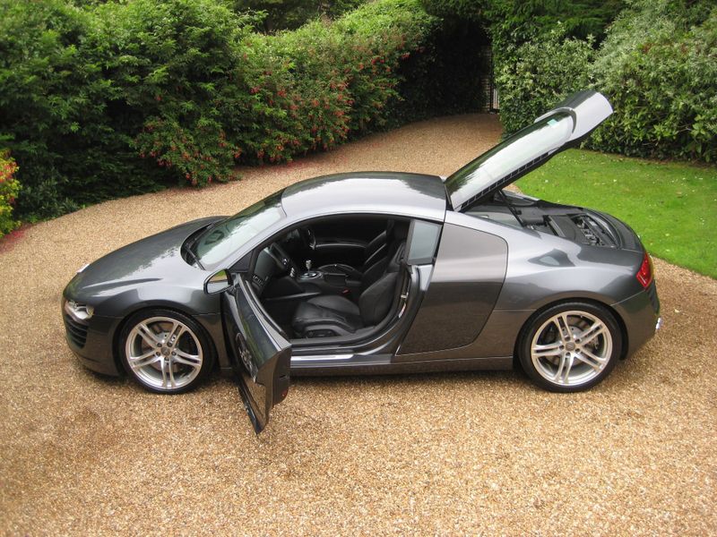 Audi R8: Models and Specs (4/4)