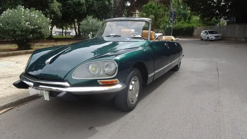 Citroën DS: Models and Specs (3/4)