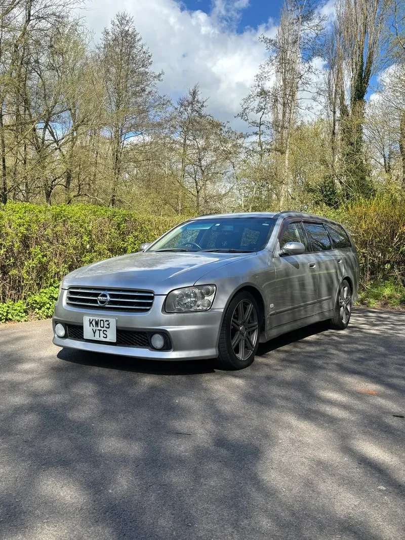 Nissan Stagea: Models and Specs (1/4)