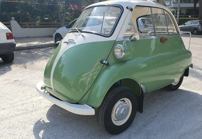 BMW Isetta: Models and Specs (2/4)