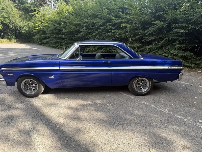 Ford Falcon: Models and Specs (3/4)