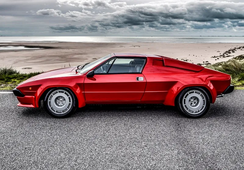 Lamborghini Jalpa: Models and Specs (3/4)