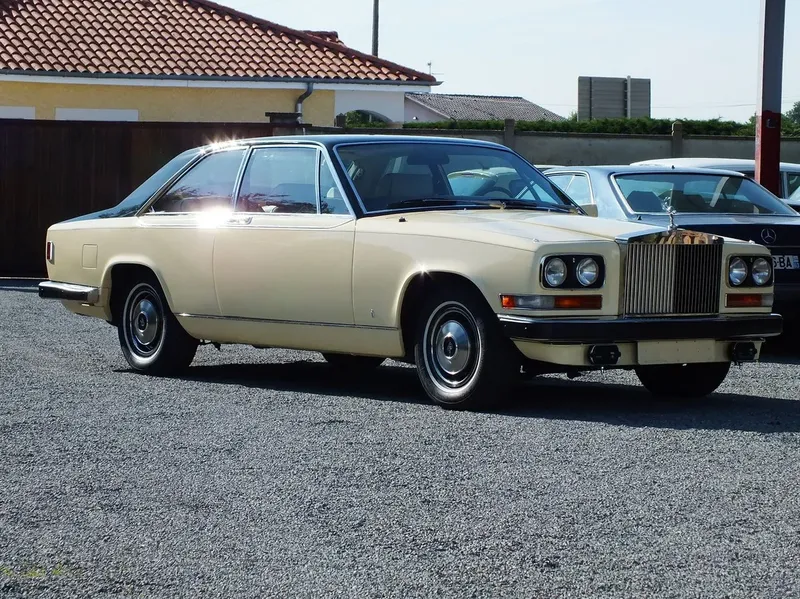 Rolls-Royce Camargue: Models and Specs (3/4)