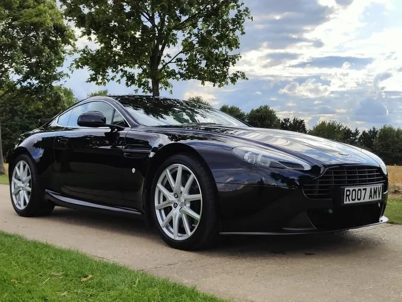 Aston Martin V8 Vantage (2005): Models and Specs (4/4)