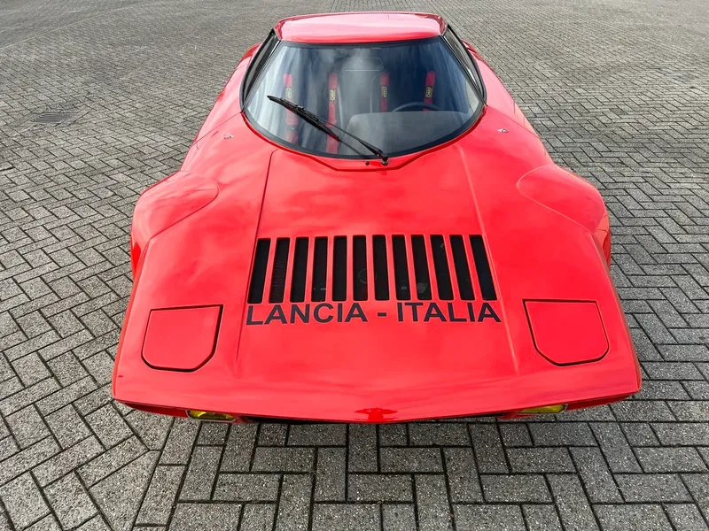 Lancia Stratos : modèles et fiches techniques (3/4)
