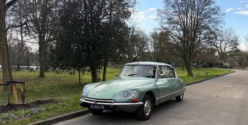 Citroën DS: Models and Specs (2/4)