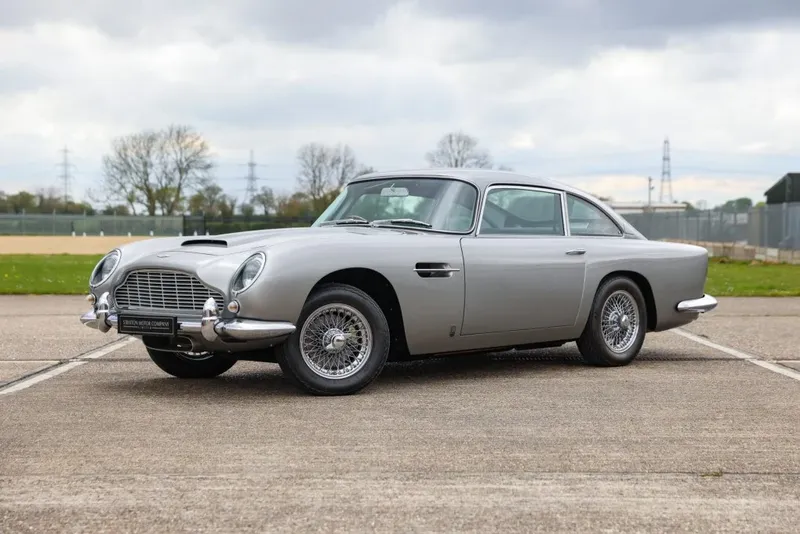 Aston Martin DB5: Models and Specs (4/4)