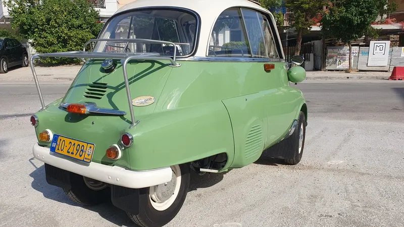 BMW Isetta: Models and Specs (3/4)