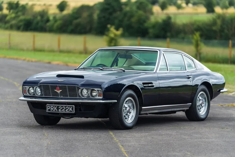 Aston Martin DBS: Models and Specs (2/4)