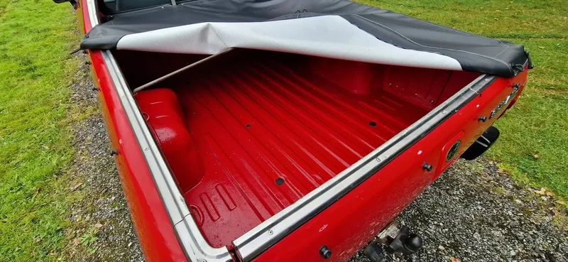 Subaru BRAT: Models and Specs (3/4)