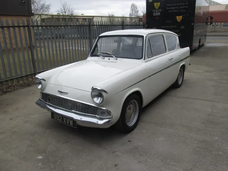 Ford Anglia: Models and Specs (1/4)