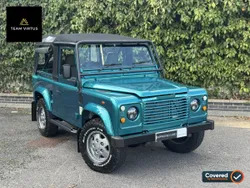 Land Rover Defender 90
