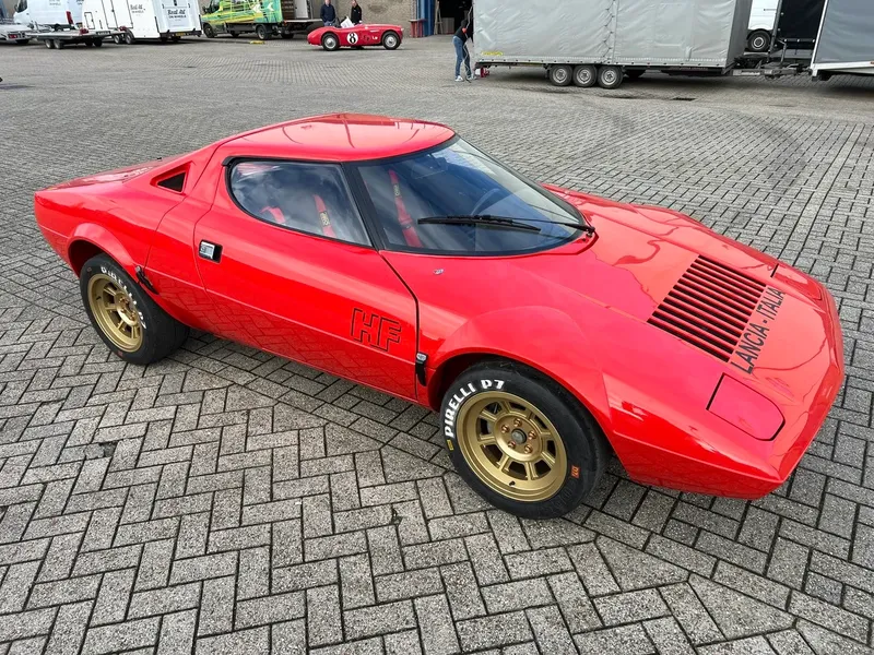 Lancia Stratos : modèles et fiches techniques (2/4)