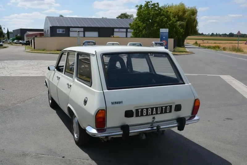 Renault 12: Models and Specs (4/4)