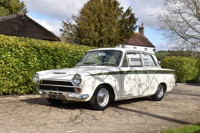 Ford Cortina: Models and Specs (2/4)