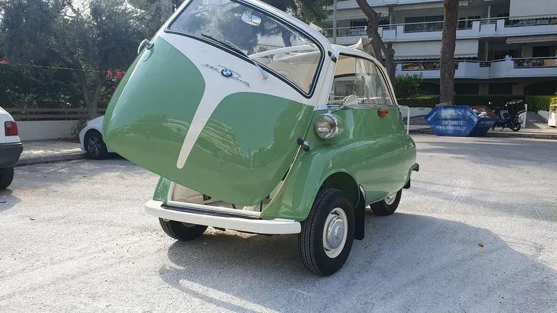 BMW Isetta: Models and Specs (4/4)