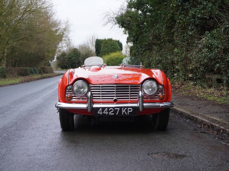 Triumph TR4: Models and Specs (2/4)