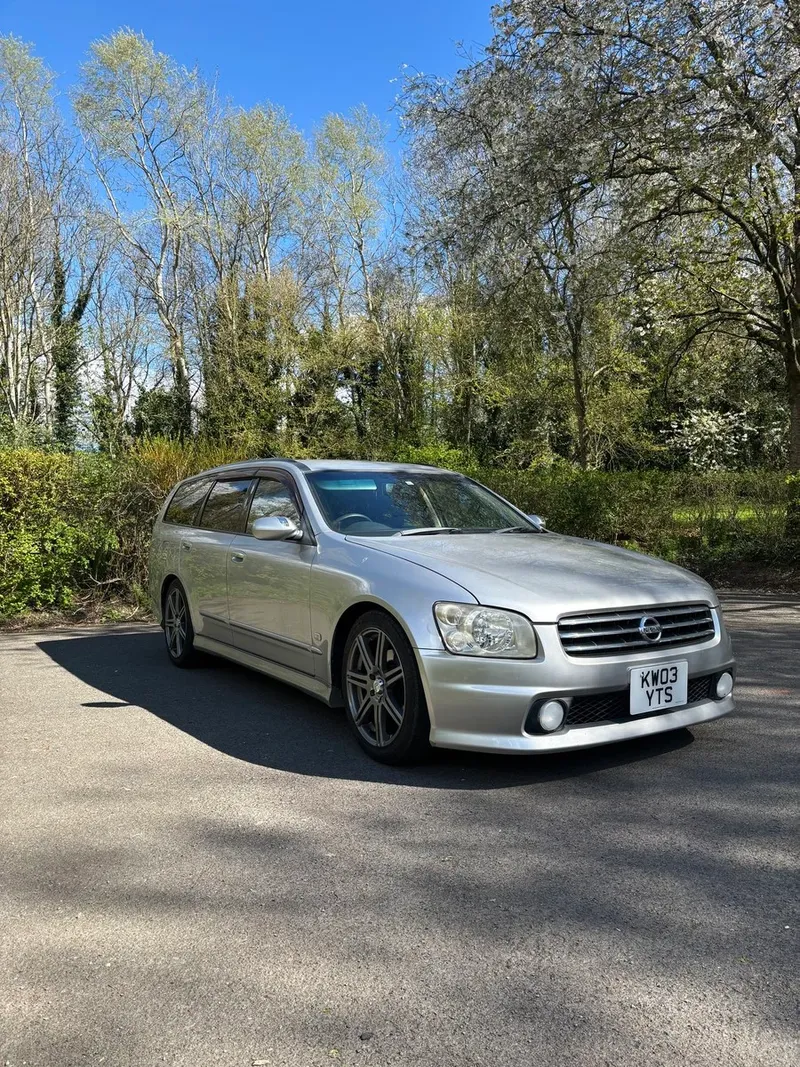 Nissan Stagea: Models and Specs (3/4)